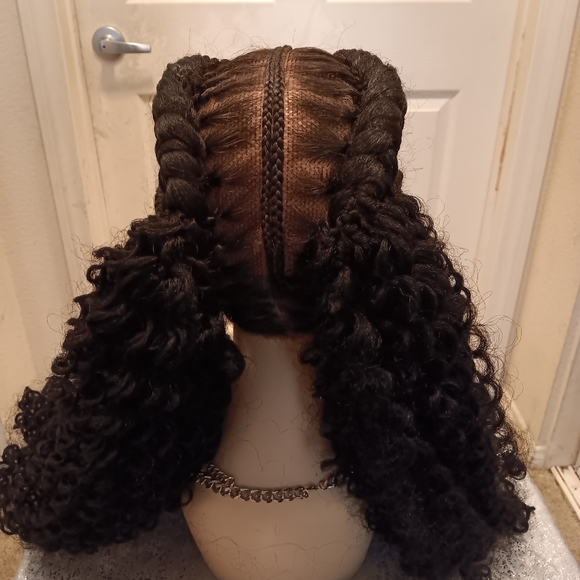 Wig - Picture 5 of 6